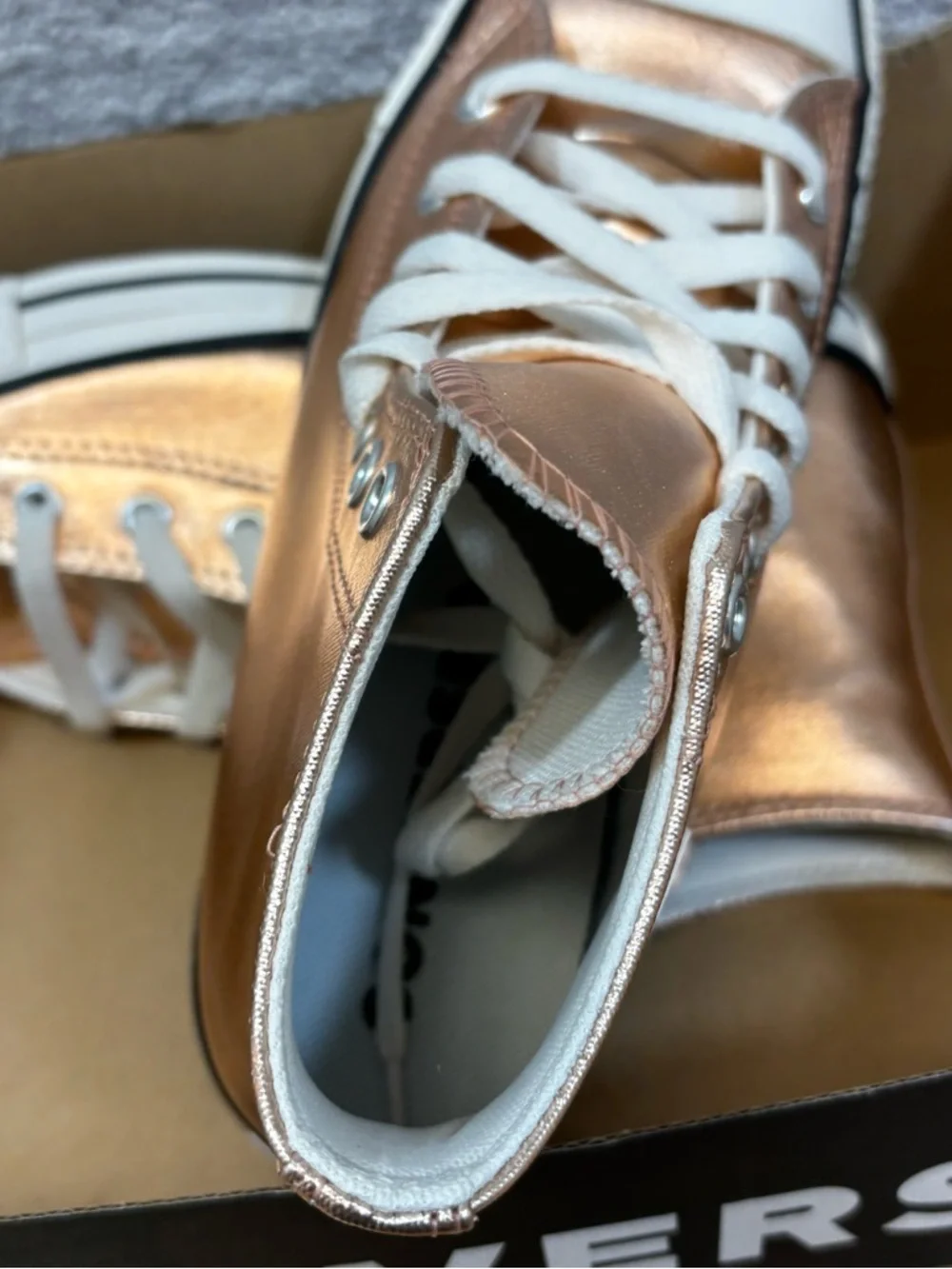 CONVERSE Chuck Taylor All Star Hi‎ Top Metallic Gold Big Kids Sz 5.5 Woman’s 7.5